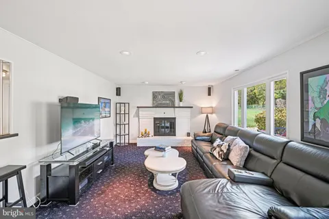 $649,900 | 2 Warwick Court, Mount Laurel, NJ 08054