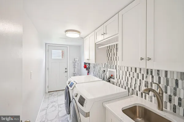 $649,900 | 2 Warwick Court, Mount Laurel, NJ 08054