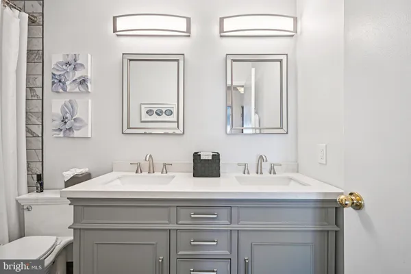 $649,900 | 2 Warwick Court, Mount Laurel, NJ 08054