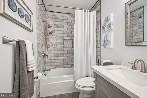 $649,900 | 2 Warwick Court, Mount Laurel, NJ 08054