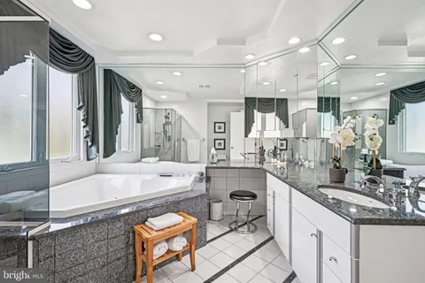 $649,900 | 2 Warwick Court, Mount Laurel, NJ 08054