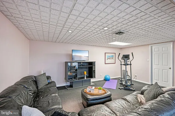 $649,900 | 2 Warwick Court, Mount Laurel, NJ 08054