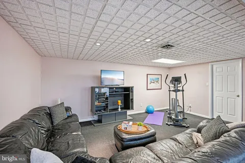 $649,900 | 2 Warwick Court, Mount Laurel, NJ 08054