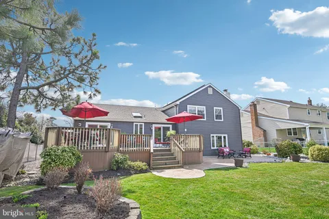 $649,900 | 2 Warwick Court, Mount Laurel, NJ 08054