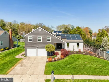 $649,900 | 2 Warwick Court, Mount Laurel, NJ 08054