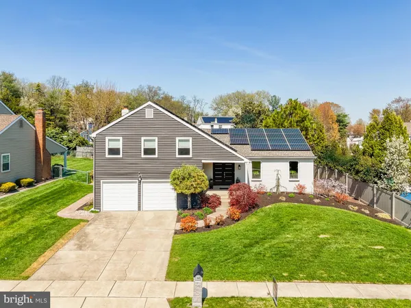 $649,900 | 2 Warwick Court, Mount Laurel, NJ 08054