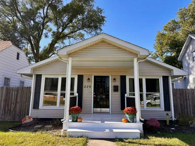 $1,800 | 229 South Dearborn Avenue, Bradley, IL 60915