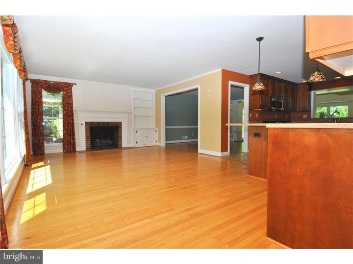 216 Spruce Tree Road Wayne, PA 19087 - Photo 4 of 16 Living Room