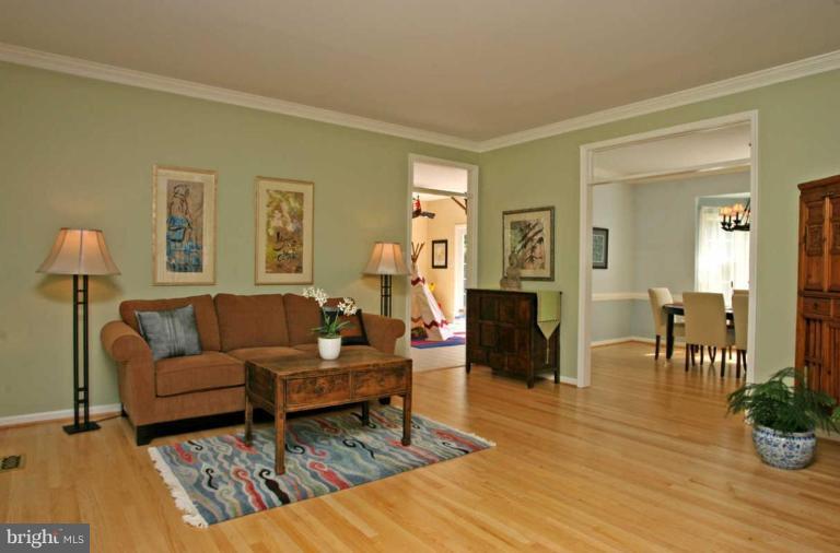 3429 Hidden River View Road Annapolis, MD 21403 - Photo 20 of 29 Living Room #2