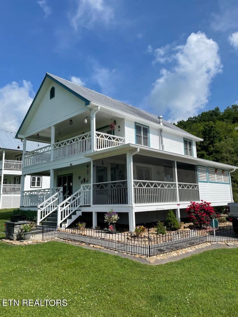 424 Country Path Way Sevierville, TN 37862 - Photo 2 of 29 IMG_20240507_105858 (1)