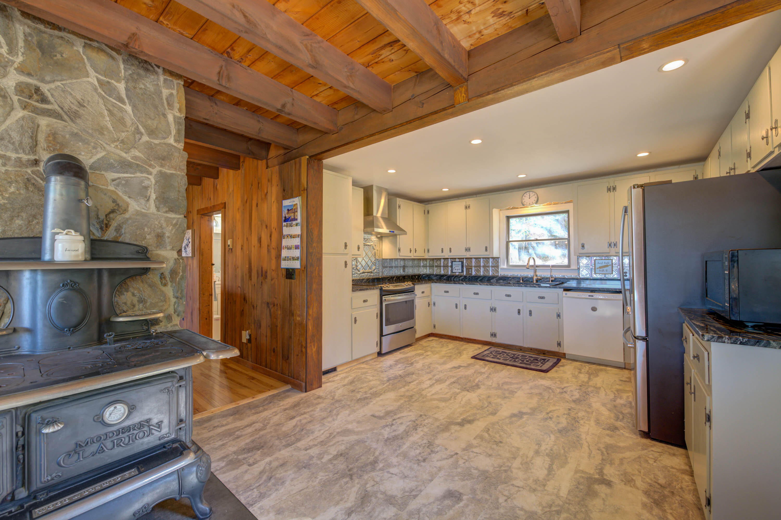 122 Tucker Road Wayne, ME 04284 - Photo 13 of 52 pic-11