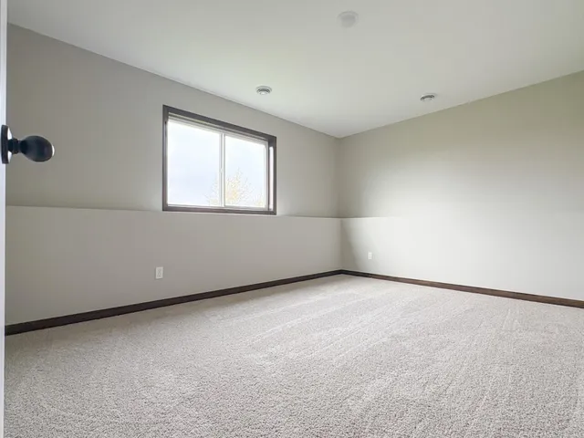 $505,000 | 8733 90th Avenue, Milaca, MN 56353