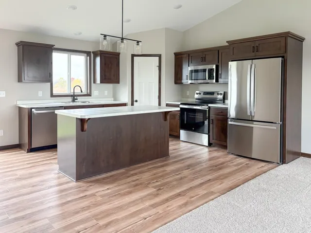 $505,000 | 8733 90th Avenue, Milaca, MN 56353