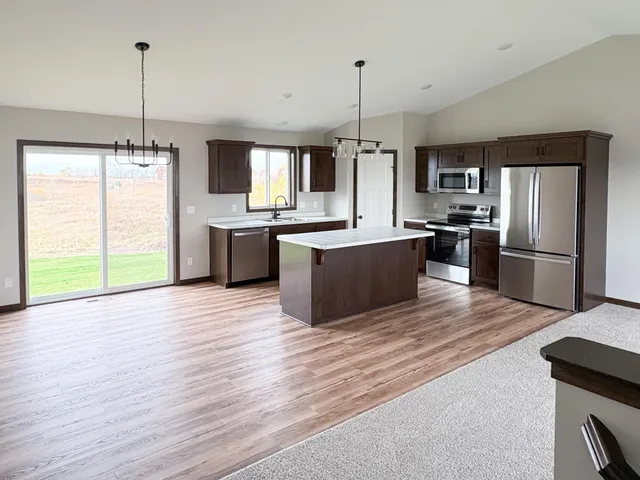 $505,000 | 8733 90th Avenue, Milaca, MN 56353