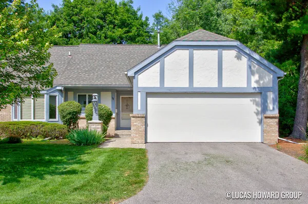 $275,000 | 3165 East Maple Villa Drive Southeast, Grand Rapids, MI 49508