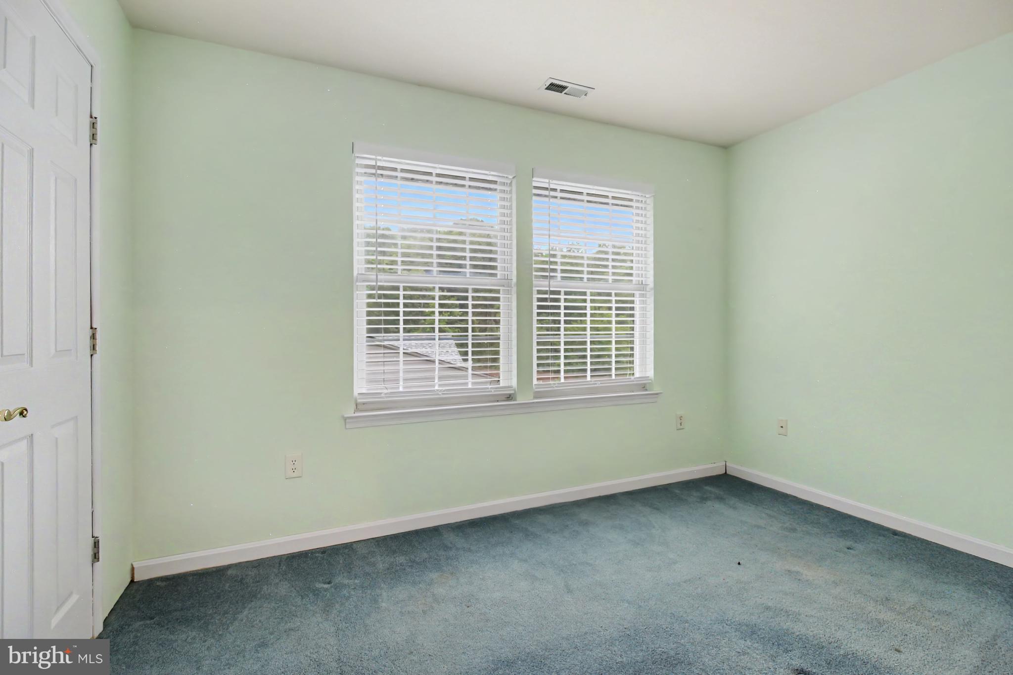 1702 Oakfield Avenue Baltimore, MD 21221 - Photo 9 of 16