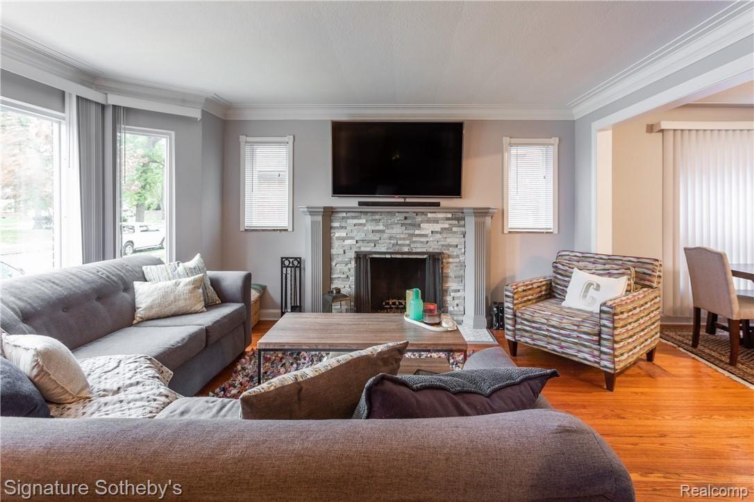 20122 Picadilly Road Detroit, MI 48221 - Photo 5 of 30 4.jpg
