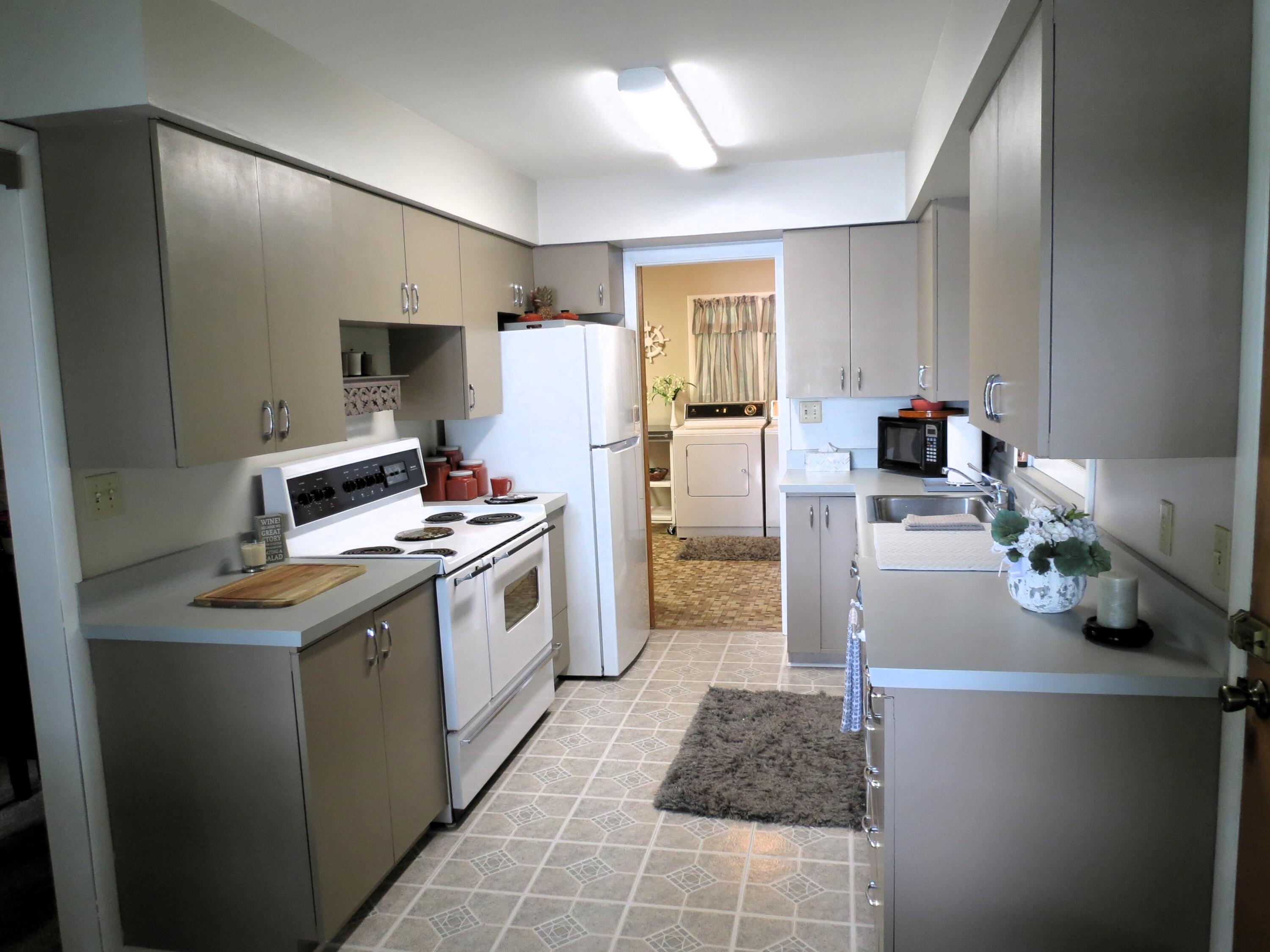 890 White Lake Road Pleasant Lake, MI 49272 - Photo 14 of 74 Ample cooking spaces