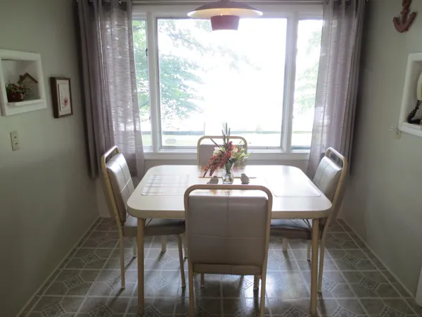 $579,900 | 890 White Lake Road, Pleasant Lake, MI 49272