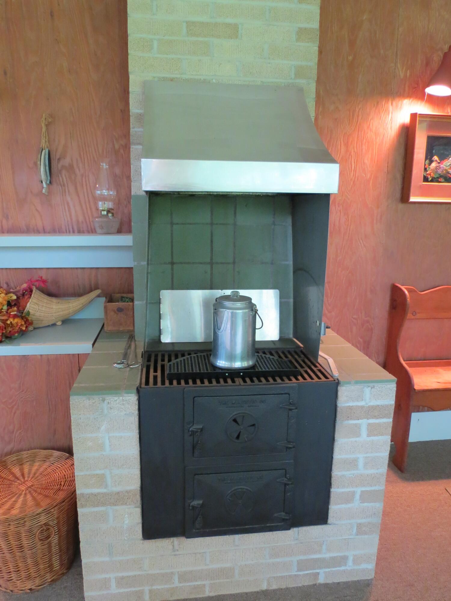 890 White Lake Road Pleasant Lake, MI 49272 - Photo 7 of 74 Built-in grill