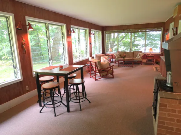 $579,900 | 890 White Lake Road, Pleasant Lake, MI 49272
