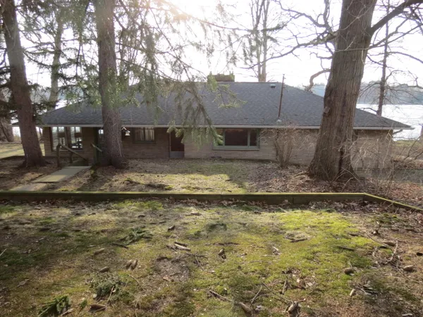 $579,900 | 890 White Lake Road, Pleasant Lake, MI 49272