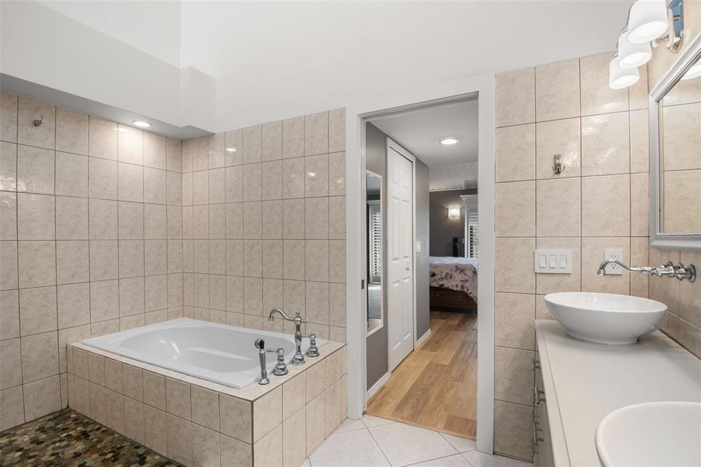 529 Sandy Hook Road Treasure Island, FL 33706 - Photo 31 of 55