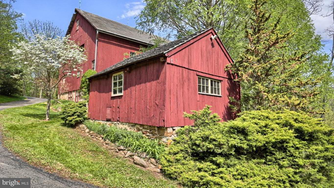707 River Corner Road Conestoga, PA 17516 - Photo 11 of 37