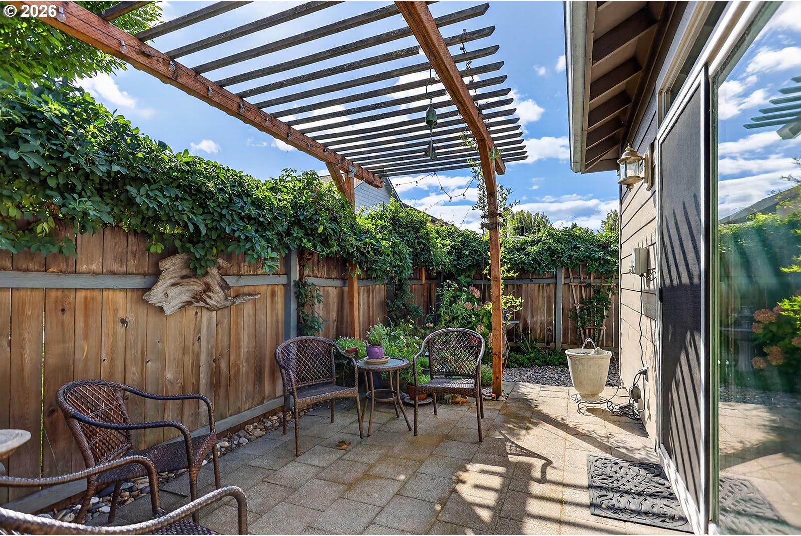 1663 5th Street Hood River, OR 97031 - Photo 37 of 47 Patio