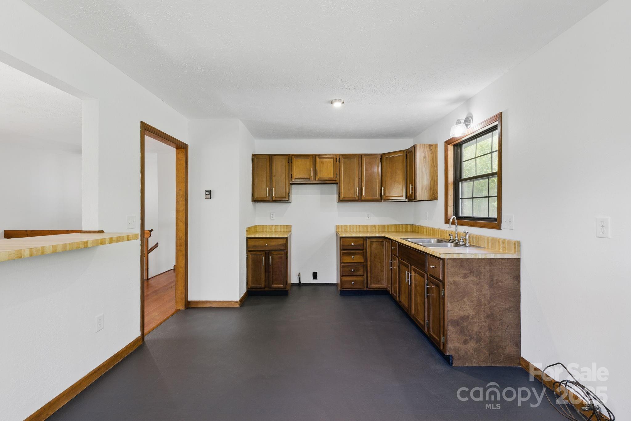 1815 Probart Street Brevard, NC 28712 - Photo 5 of 29 Gallery Image 5