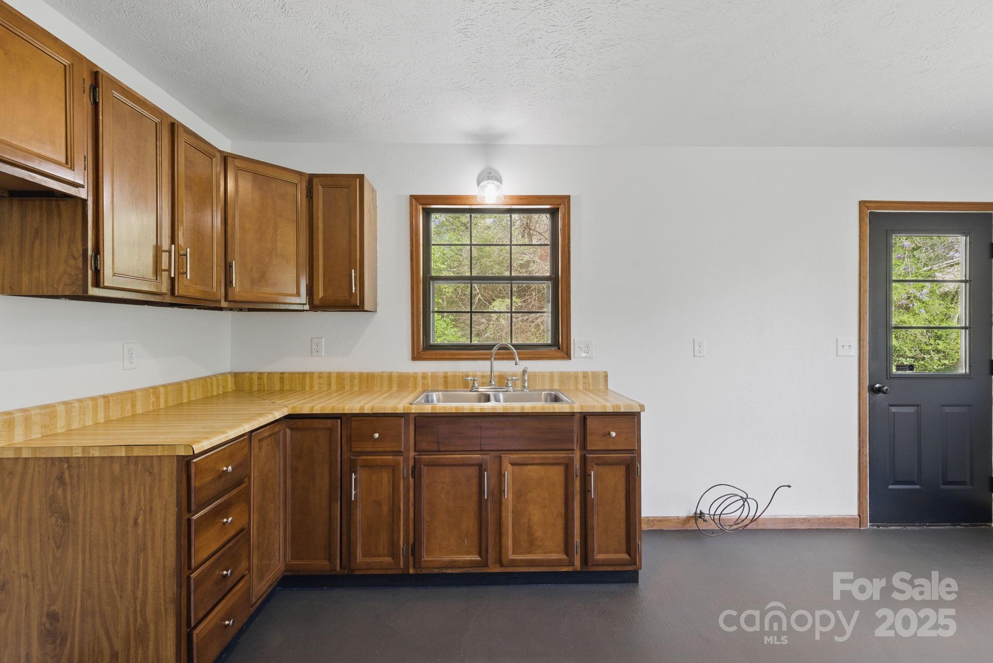 1815 Probart Street Brevard, NC 28712 - Photo 6 of 29 Gallery Image 6