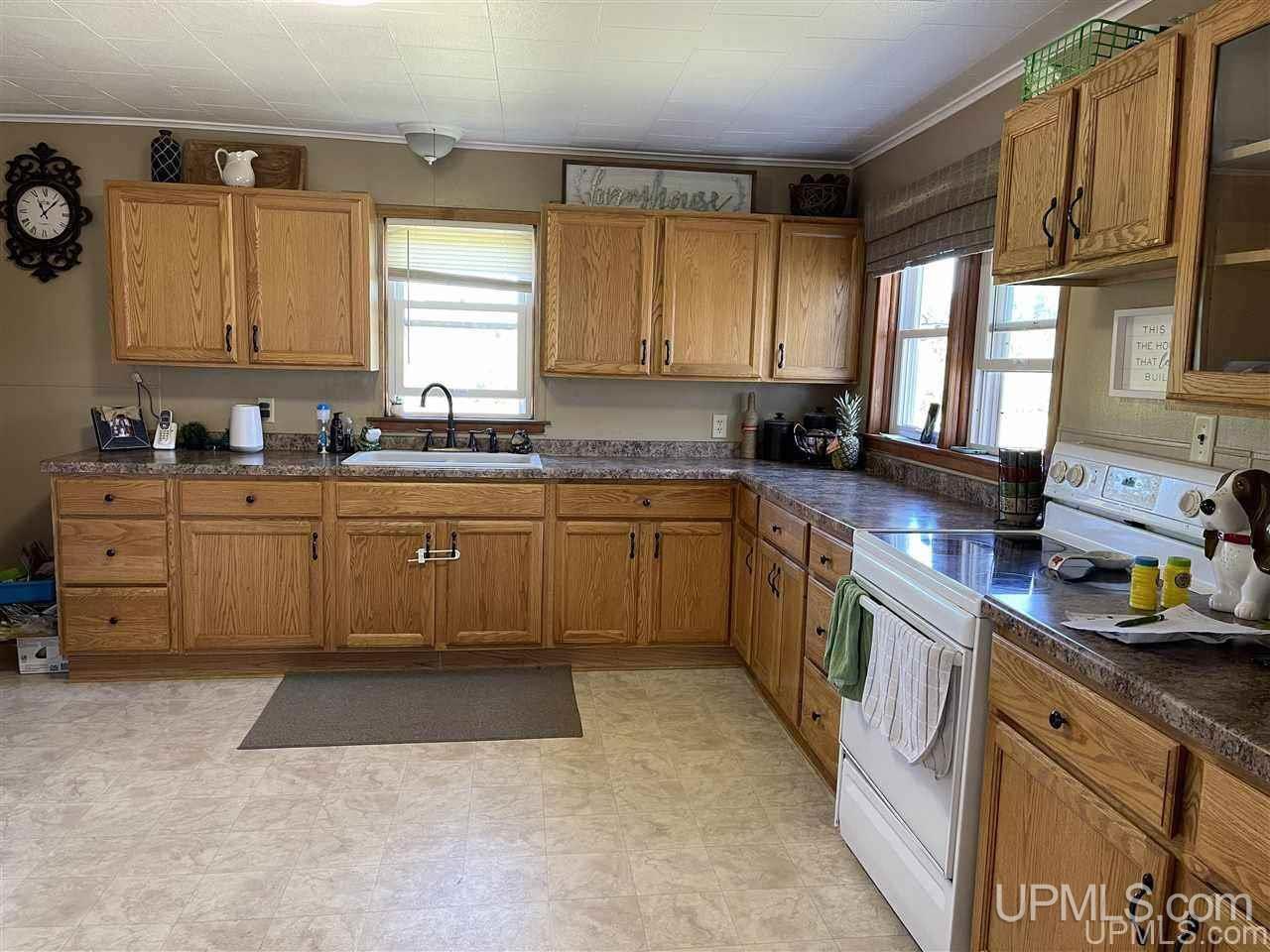 11581 Highway 51 Hurley, WI 54534 - Photo 5 of 22