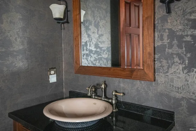 $3,750 | 3516 South Ashwood Drive, Bloomington, IN 47401