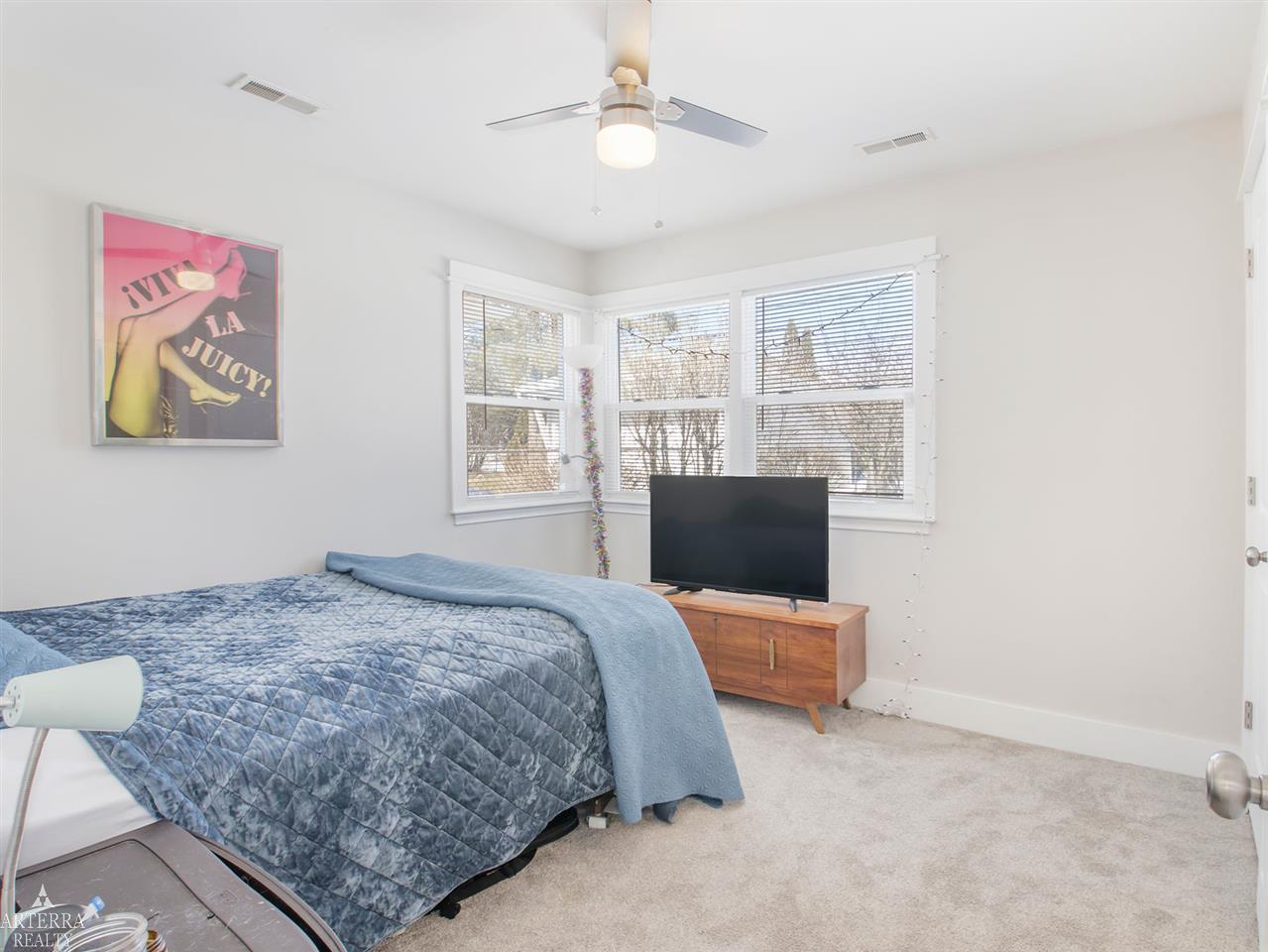 3712 Normandy Road Royal Oak, MI 48073 - Photo 8 of 16 50036897-7.JPG