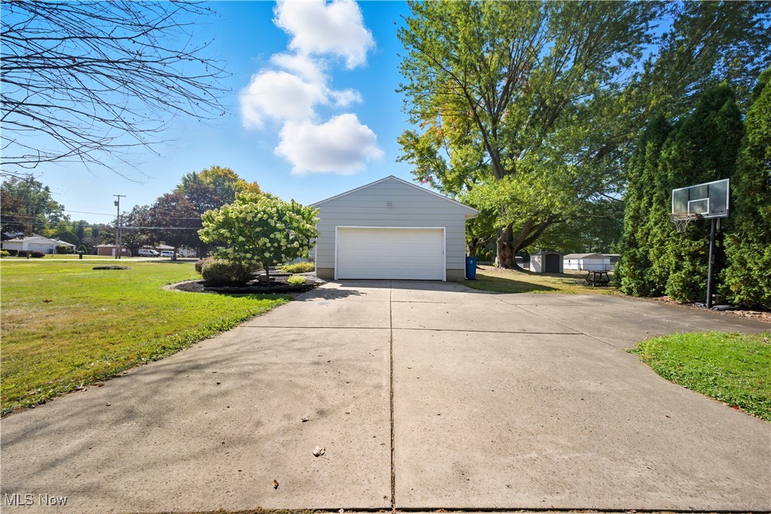2193 Howland Wilson Road Northeast Warren, OH 44484 - Photo 18 of 25 Gallery Image 18