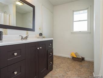 12220 Ferrin Road Carlyle, IL 62231 - Photo 3 of 36
