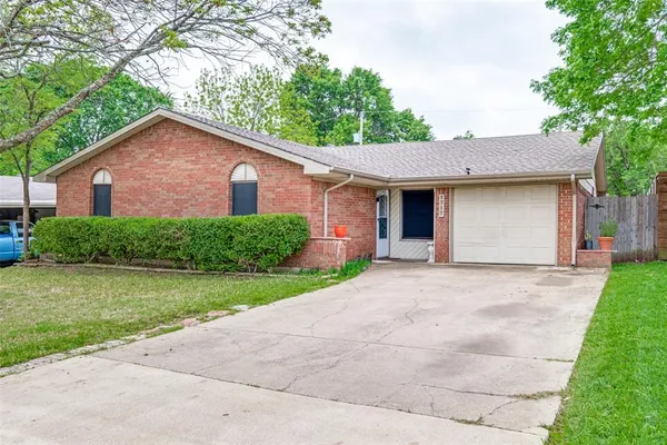 $255,000 | 1717 Parkhaven Drive, Seagoville, TX 75159