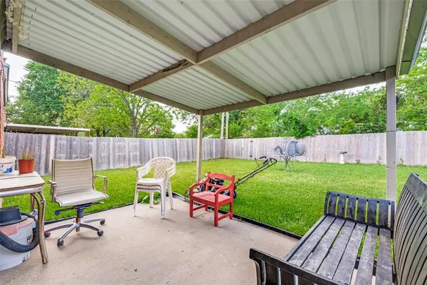 $255,000 | 1717 Parkhaven Drive, Seagoville, TX 75159