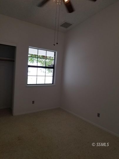 309 Petris Avenue Ridgecrest, CA 93555 - Photo 14 of 19 an empty room with a window
