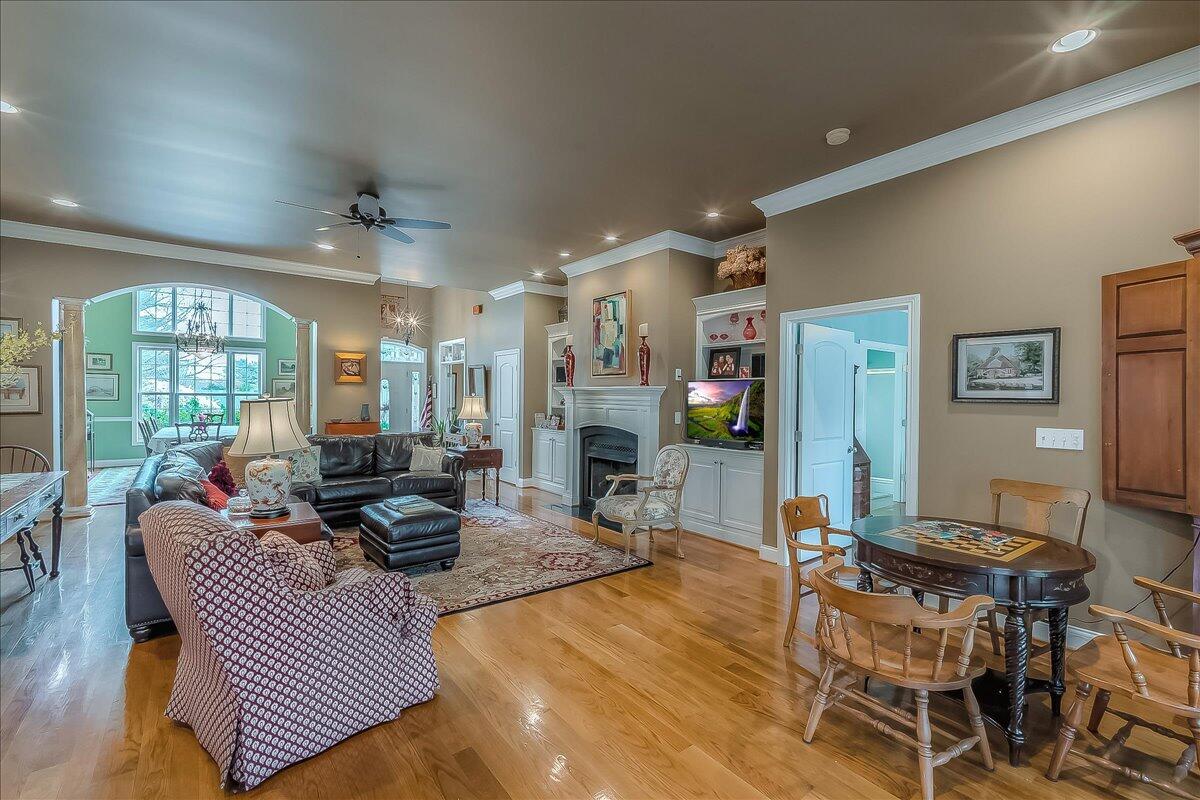 106 Thistle Road Frankfort, KY 40601 - Photo 13 of 41 13-2-10