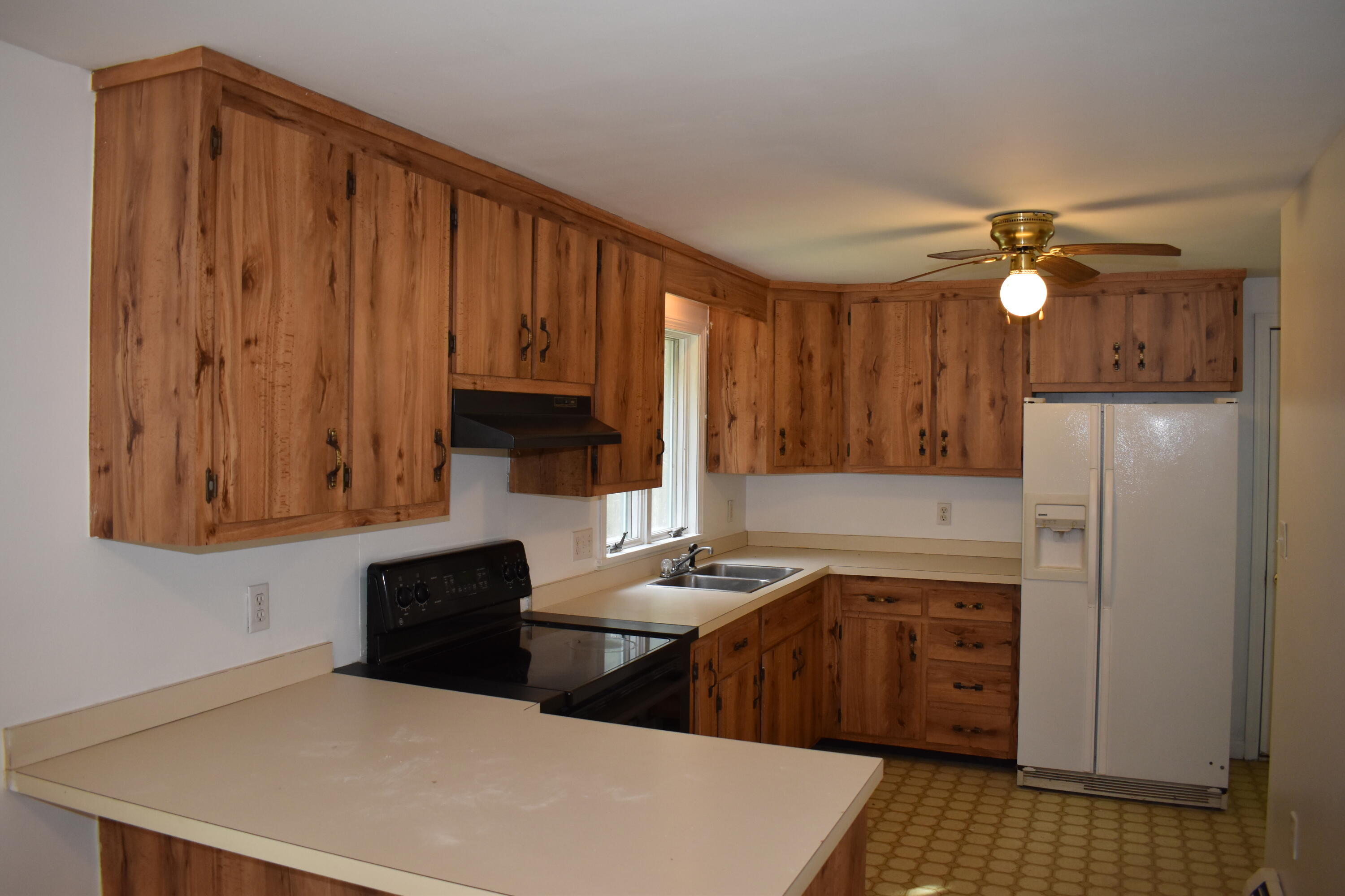 1046 Lee Road Lincoln, ME 04457 - Photo 6 of 23 DSC_0197