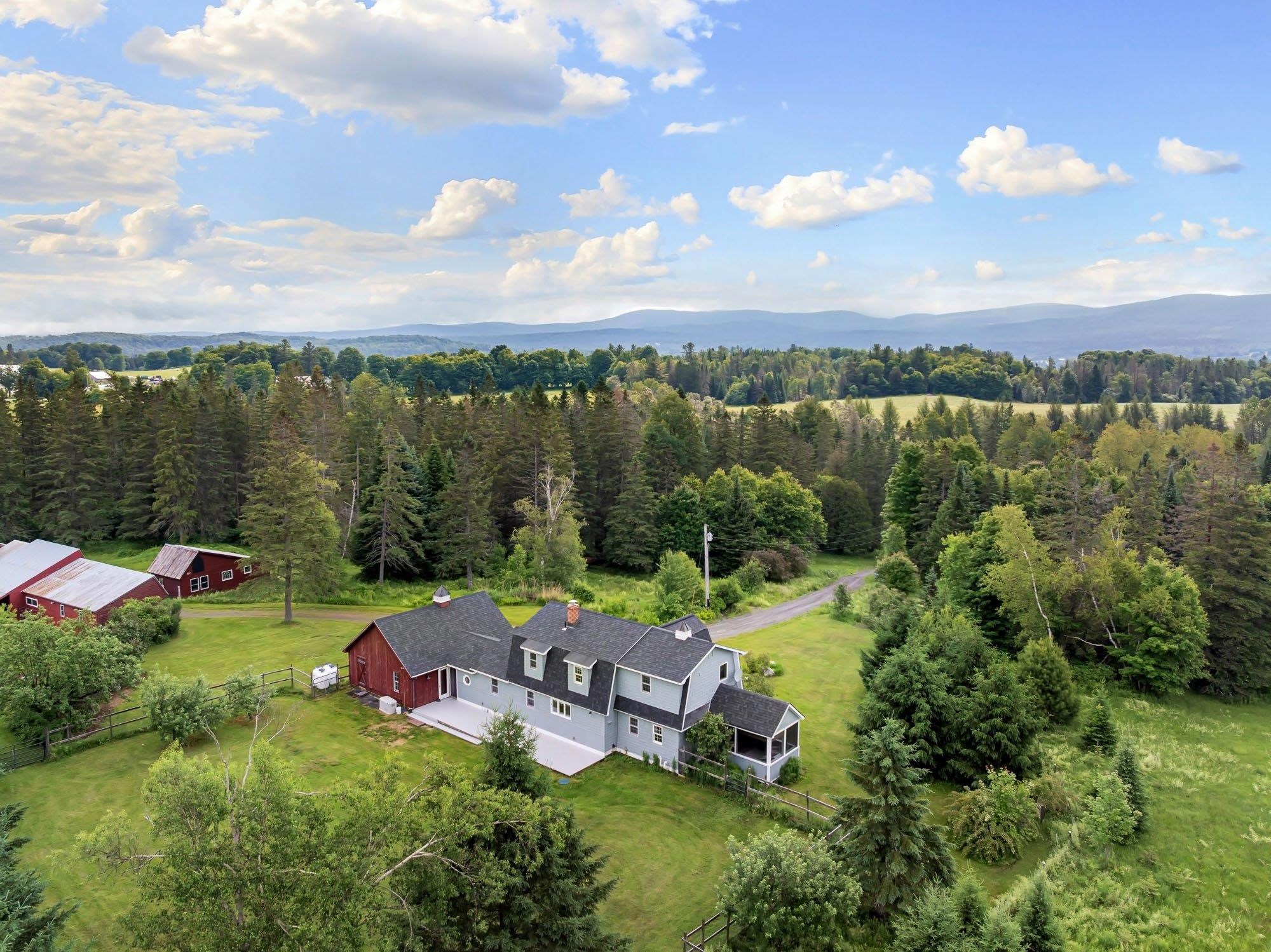 1225 Hardwick Street Hardwick, VT 05836 - Photo 4 of 48
