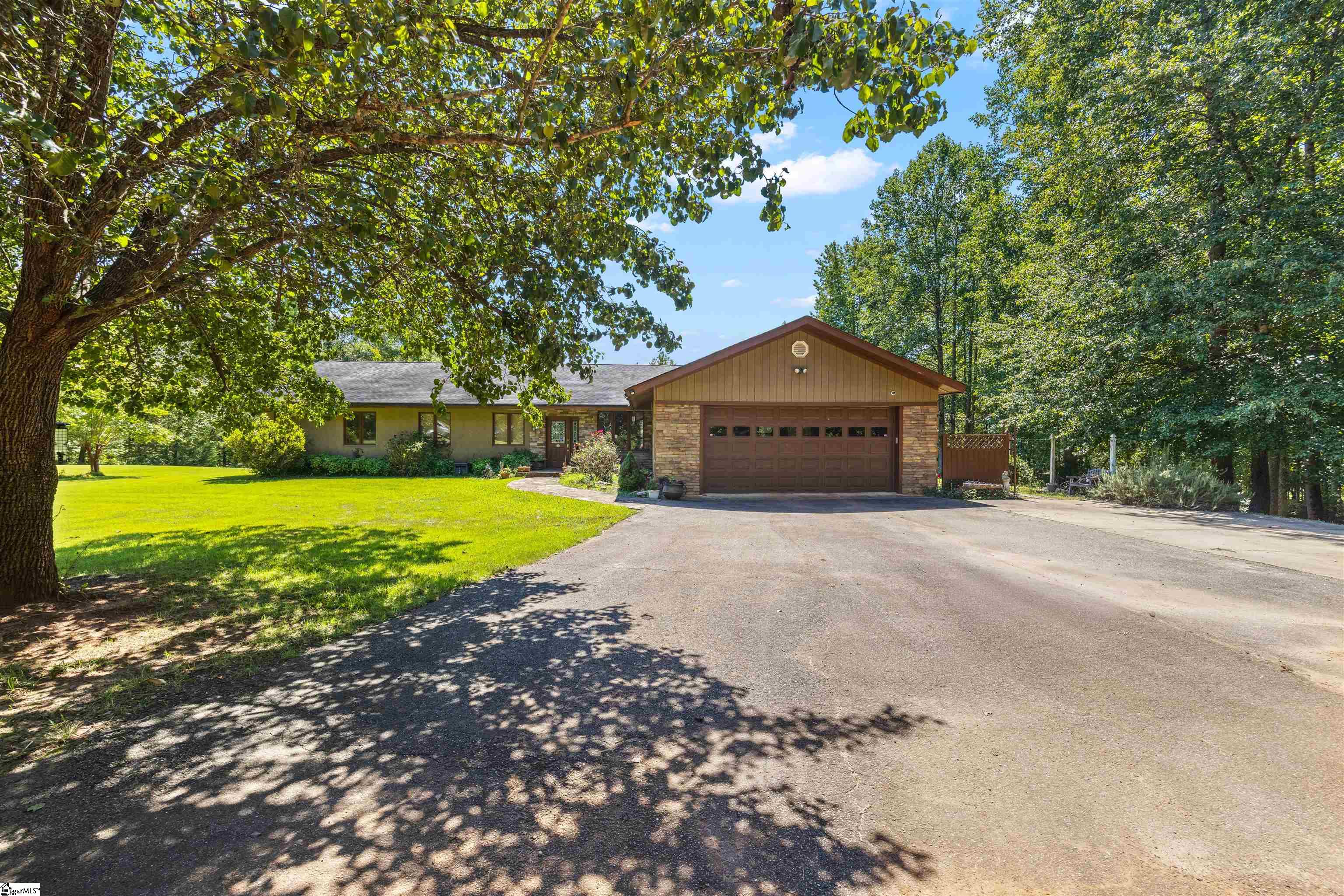 450 Weatherly Road Inman, SC 29349 - Photo 1 of 41