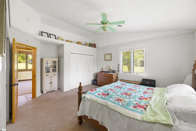 $899,999 | 450 Weatherly Road, Inman, SC 29349