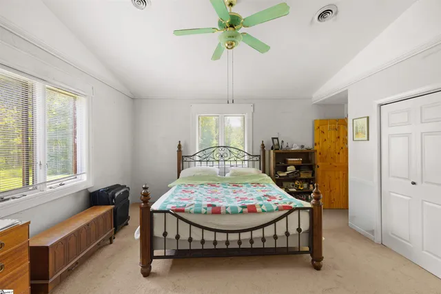 $899,999 | 450 Weatherly Road, Inman, SC 29349