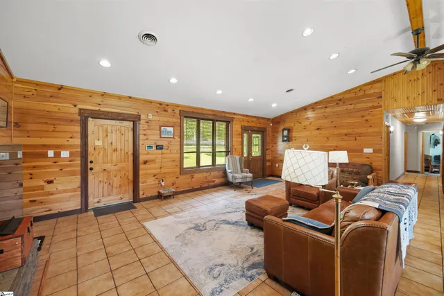 $899,999 | 450 Weatherly Road, Inman, SC 29349