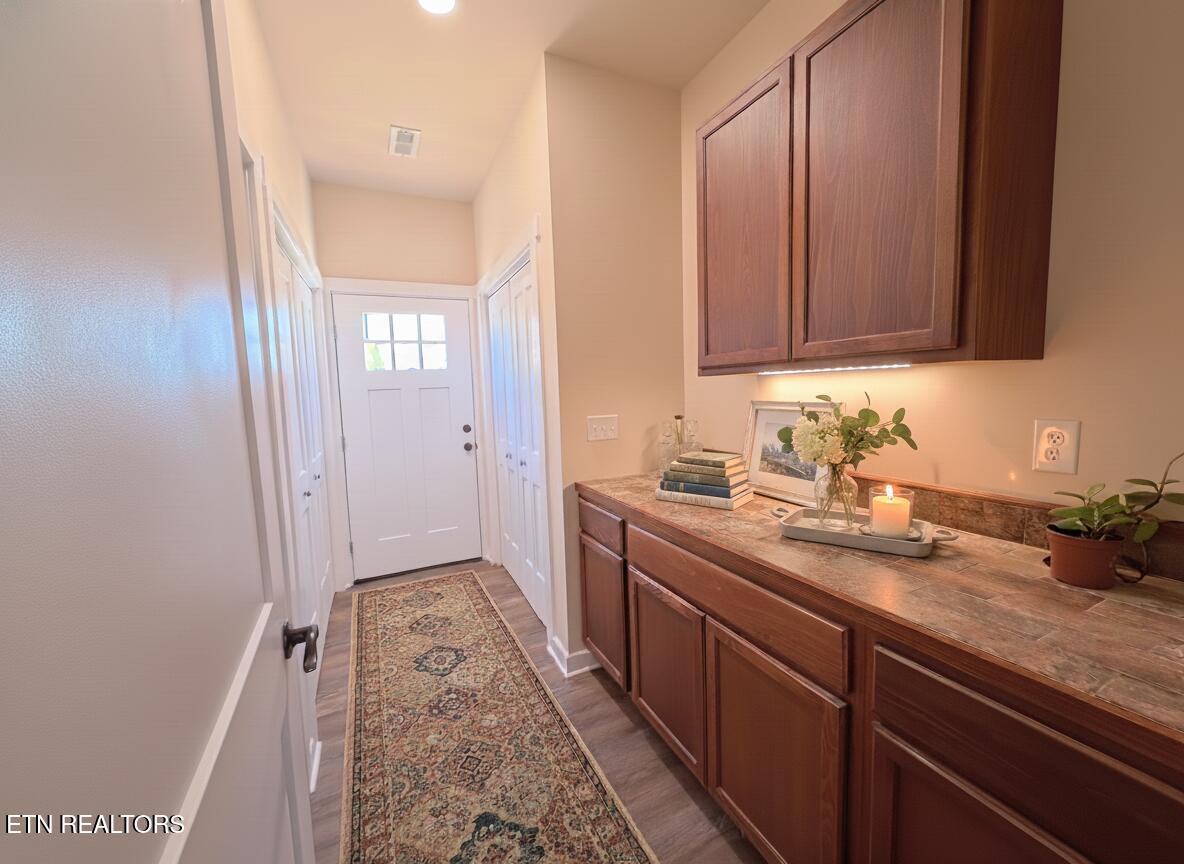 104 Marion Road Oak Ridge, TN 37830 - Photo 4 of 18 4