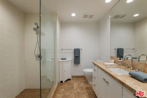 $1,799,000 | 1705 Ocean Avenue, Unit 209, Santa Monica, CA 90401