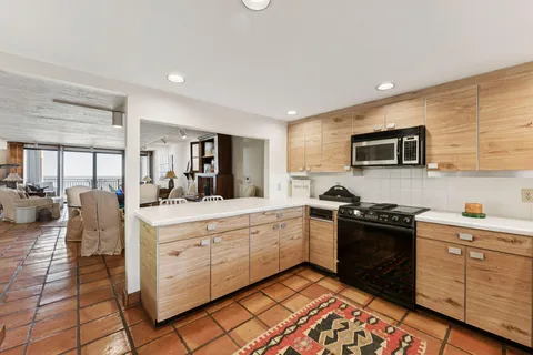 $1,295,000 | 2155 South Ocean Boulevard South, Unit 19, Delray Beach, FL 33483