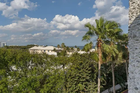 $1,295,000 | 2155 South Ocean Boulevard South, Unit 19, Delray Beach, FL 33483